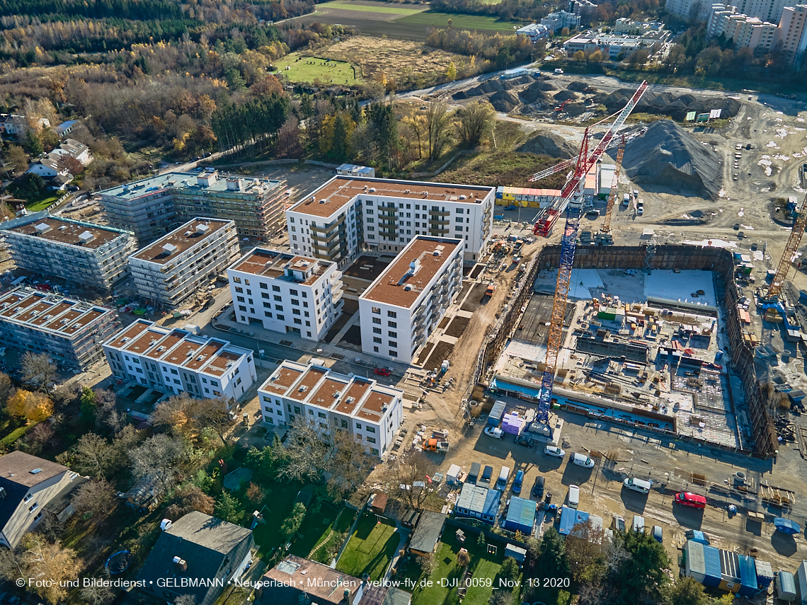 13.11.2020 - Piederstorfer Gelände und Alexisqaurtier am Karl-Marx-Ring in Neuperlach